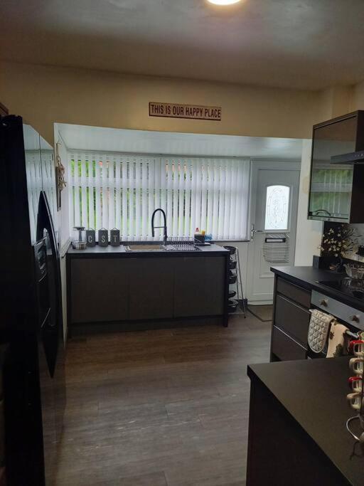 Modernised Home With 2 Bedrooms In Cardiff Eksteriør bilde